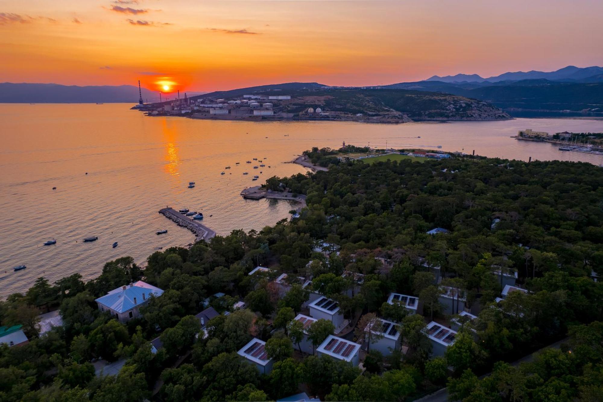Holiday Homes Ostro Kraljevica Buitenkant foto